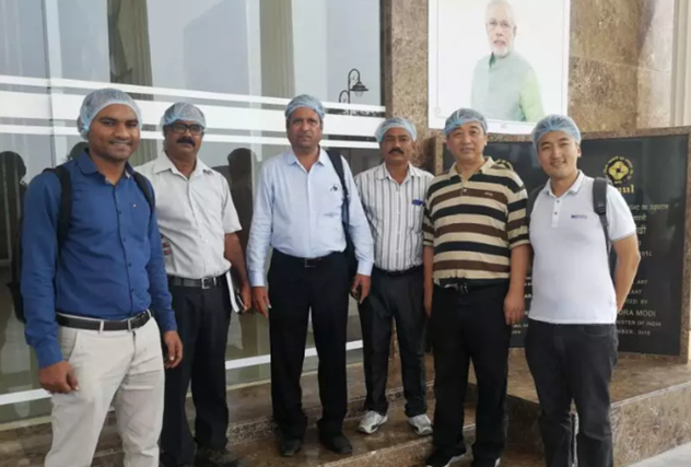 杰曼國際團隊與戰略伙伴Amul公司董事長合影